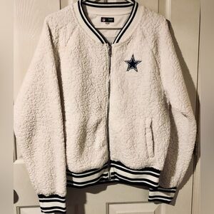 NFL Team Apparel Dallas Cowboys Sherpa Jacket Cream/Blue.